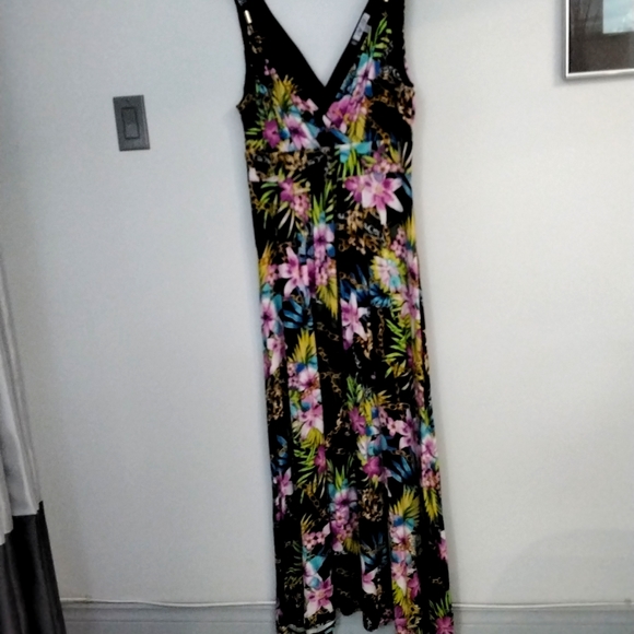 Jennifer Lopez  floral print maxi dress - Picture 2 of 7